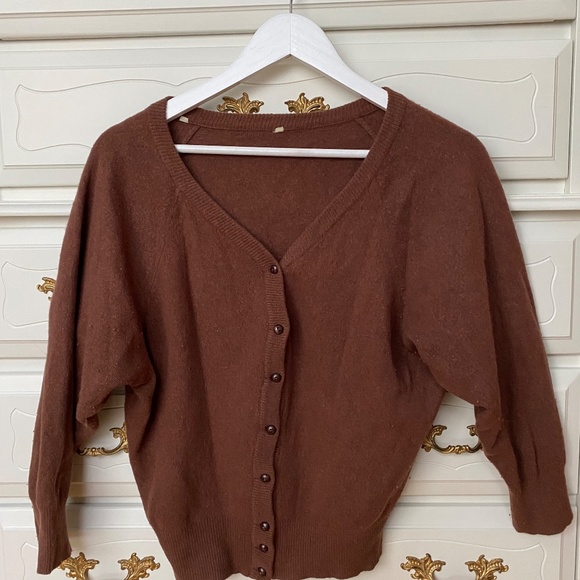 50s Vintage Soft Brown Sweater Cardigan Sz XS, S - Picture 2 of 11